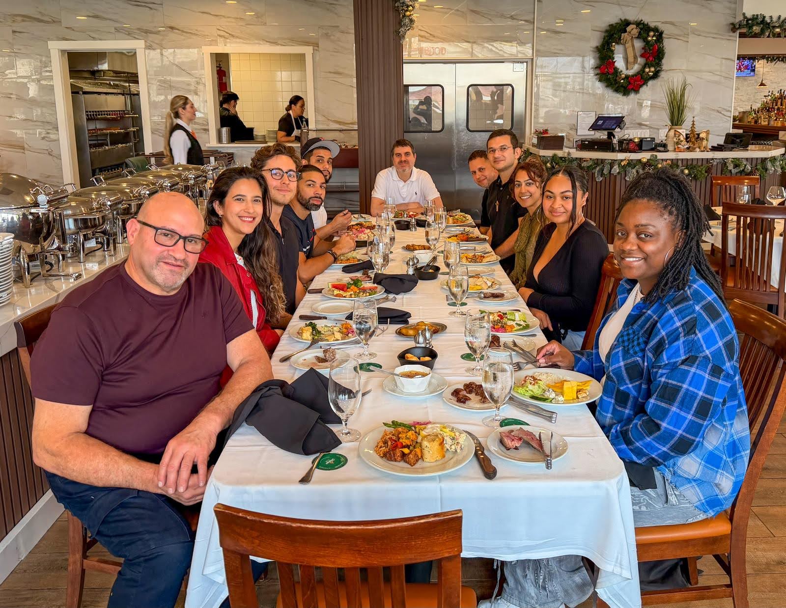 Création Visuel pour le post :🥂 See you in 2026