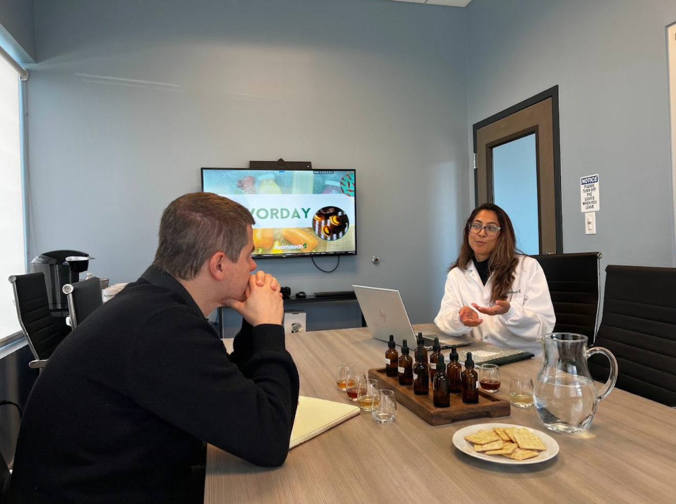 Création Visuel pour le post :Experience a Flavor Day with us!