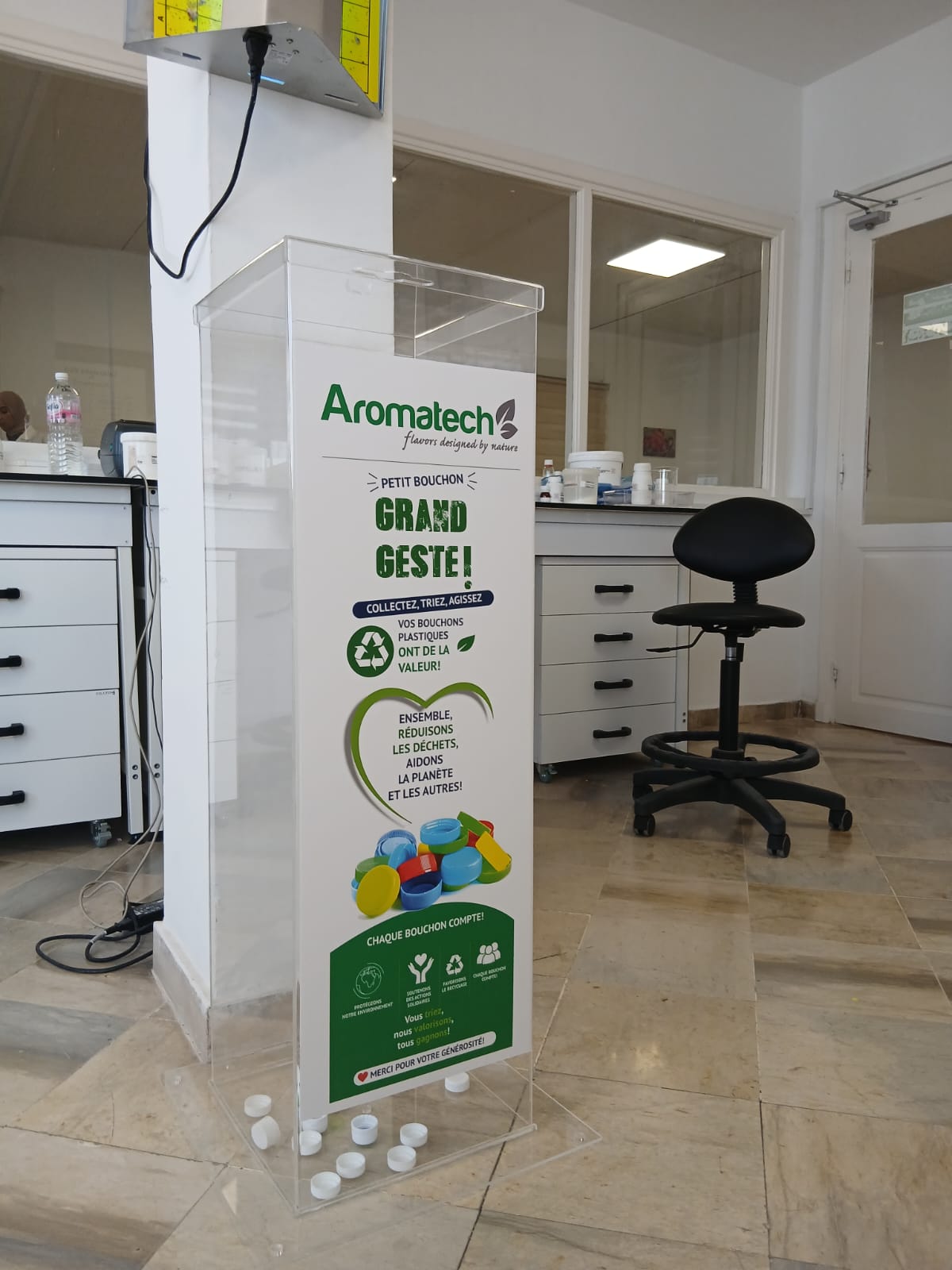 Création Visuel pour le post :Ensemble pour un avenir plus durable : installation de collecteurs de bouchons en plastique
